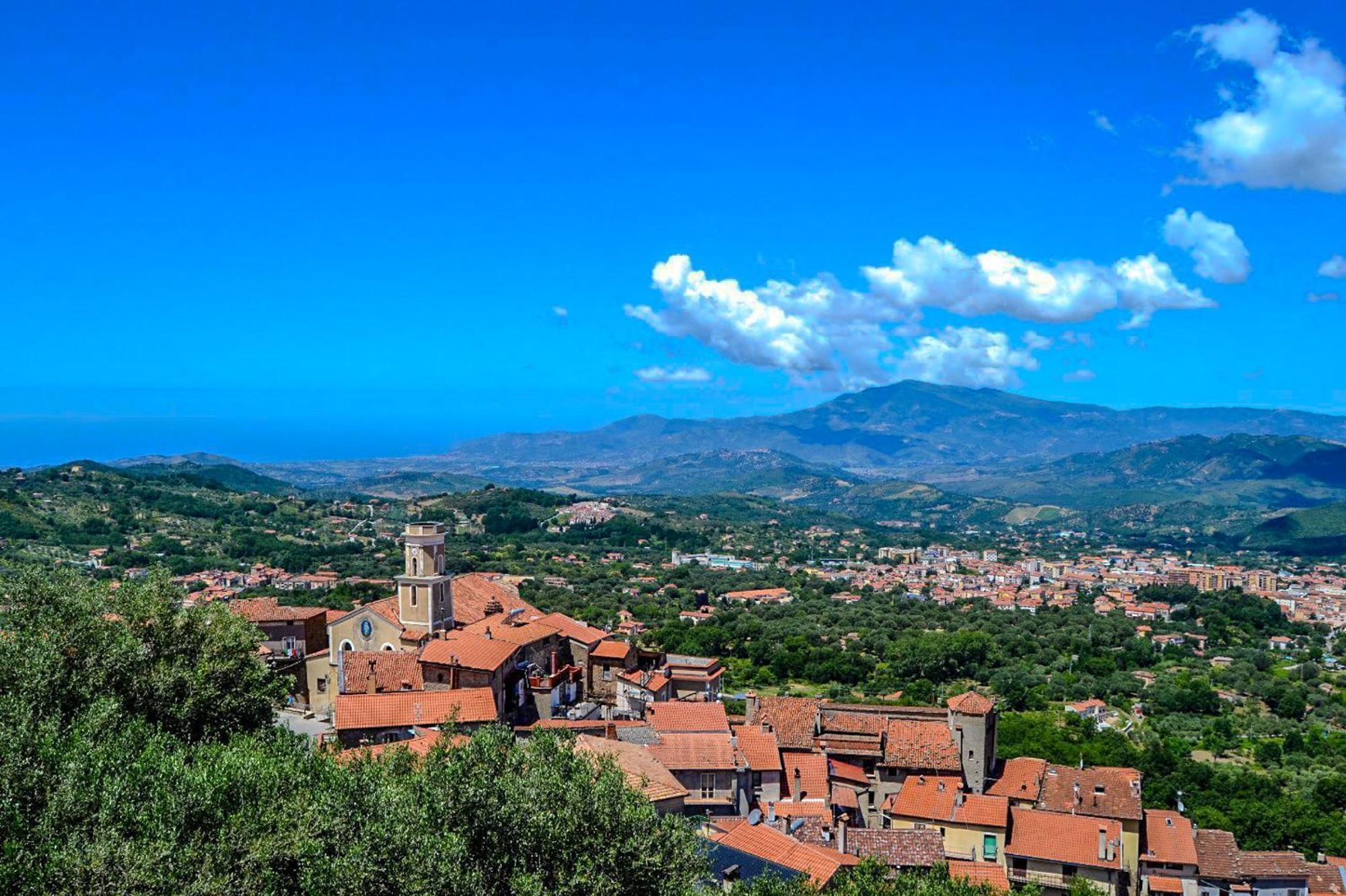 فيلا Castello Baronale Novi Velia المظهر الخارجي الصورة